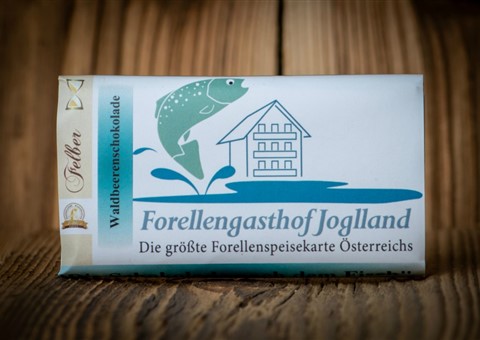 Schokolade nach dem Fisch:   Köstliche handgeschöpfte Schokolade von Felber aus Birkfeld , je 70 g